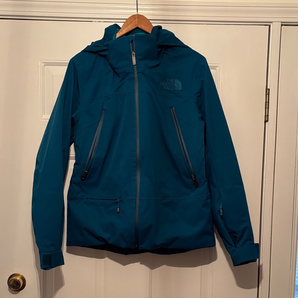 The North Face Womens Medium Dark Teal Insulated Jacket